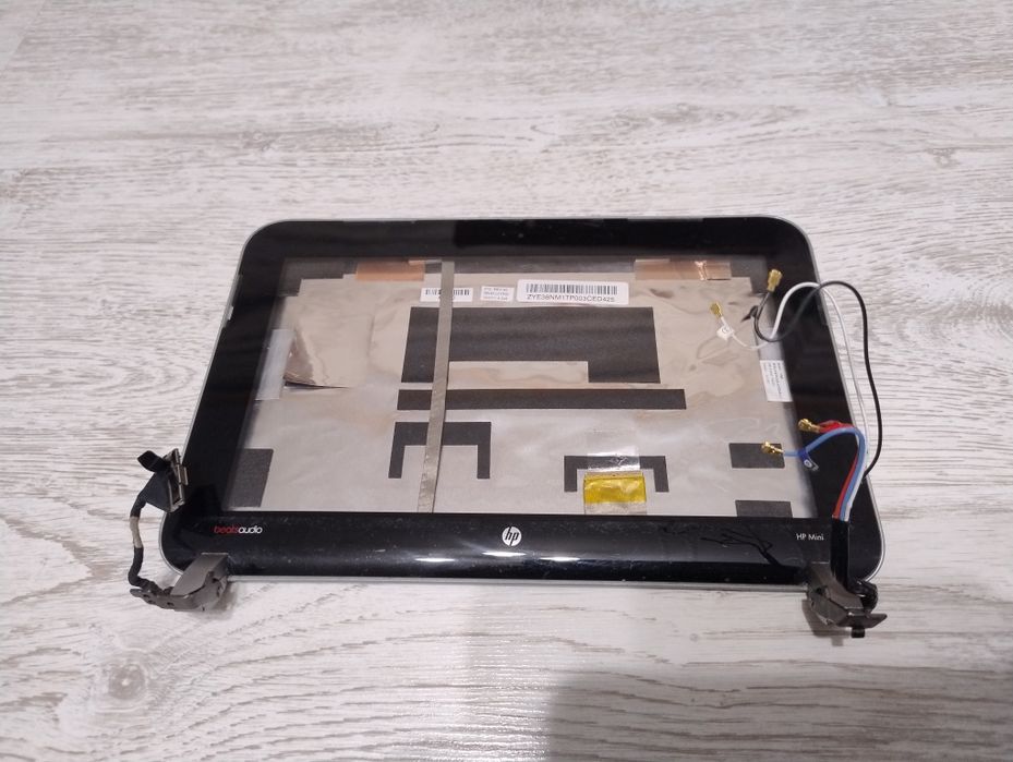 Klapa matrycy z szybką Netbook HP-Mini 210