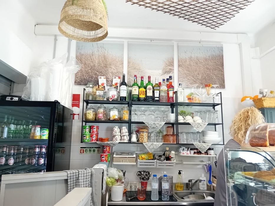 Trespassa-se snack-bar no mercado