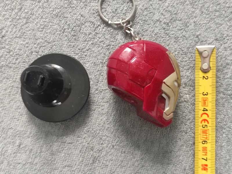breloczek/figurka głową Iron Man