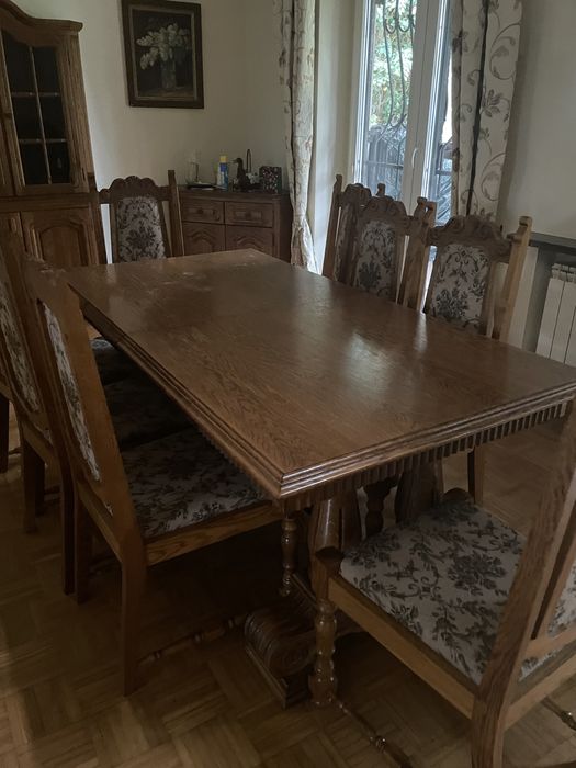 Stół drewniany lity dąb rozkladany z 10 krzesłami komplet