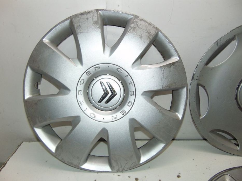Tampões de roda Citroen 16 e Bmw 15 originais