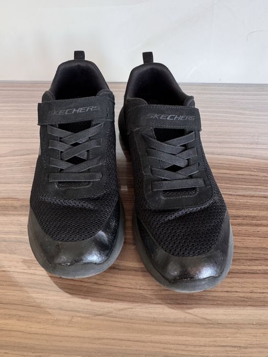 Кросівки Skechers р 37