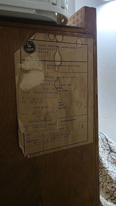 Zestaw mebli Tatra Nabytok PRL 11.04 możliwa pomoc w zniesieniu