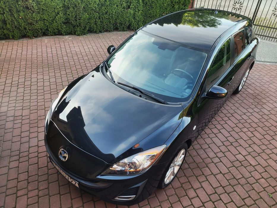 Mazda 3 1.6 16V Świeżo sprowadzona.Zarejestrowana w Polsce.Orginał