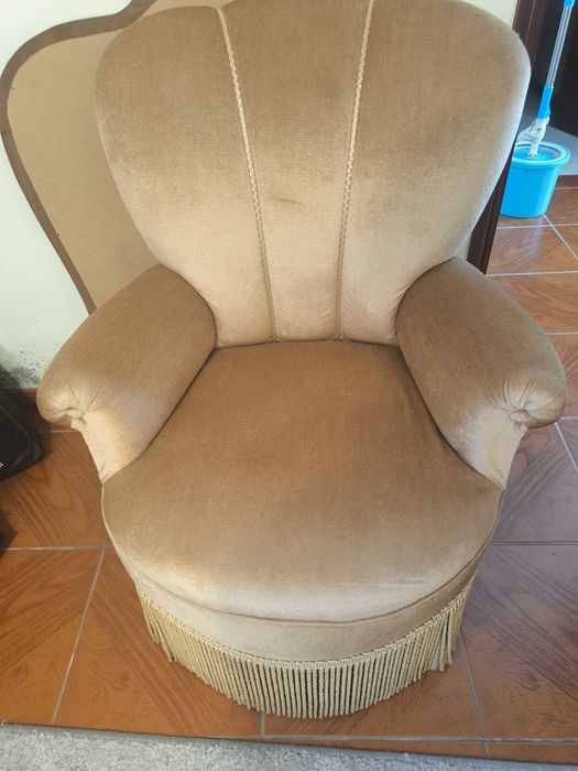 Poltrona usada mas em bom estado
