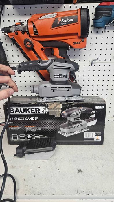 Szlifierka oscylacyjna Bauker 260W