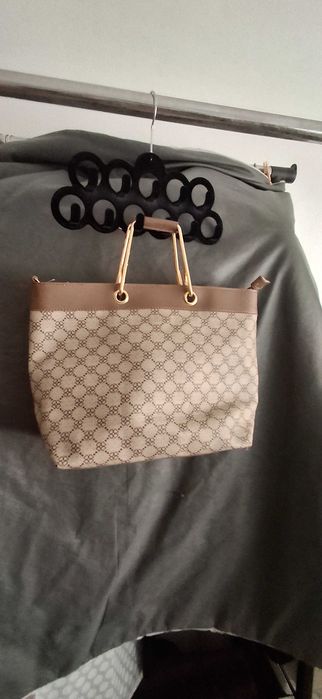 Malha shopper com alça dourada