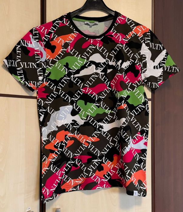 Koszulka renomowanej marki modowej VALENTINO - rozmiar M