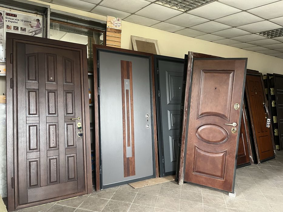 Двері вхідні броньовані РОЗПРОДАЖ