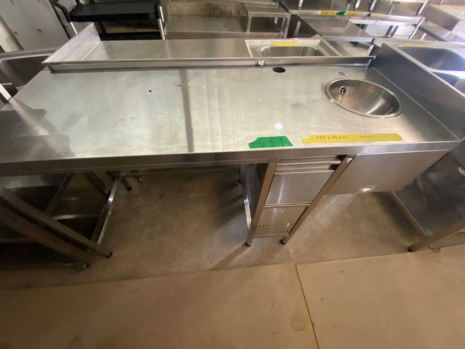 Bancada em inox com cuba direita pequena e bate borras
