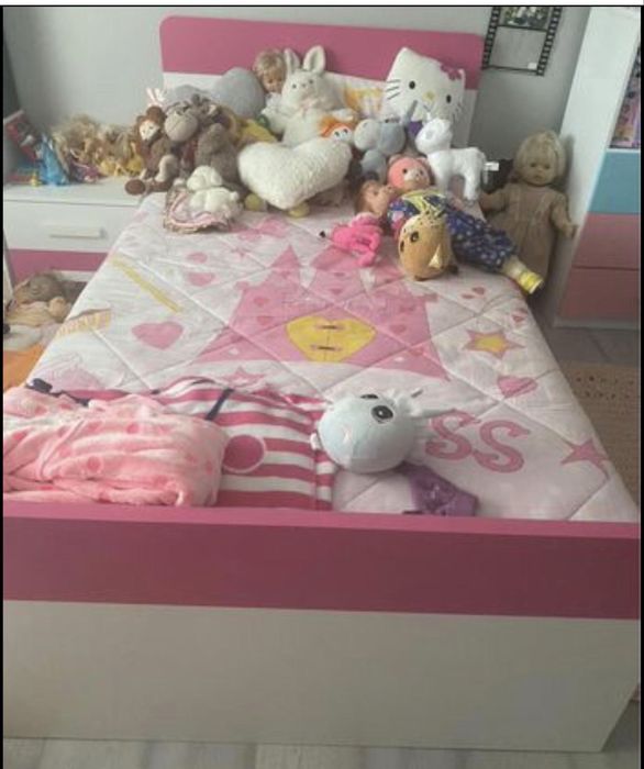 Cama +estrado+colchao como novo