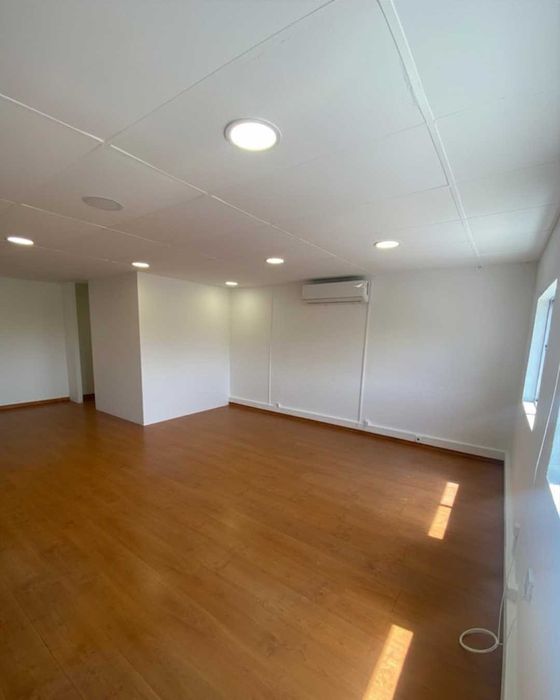 Escritório 35 m² Alcabideche | Estacionamento Privativo | A5 a 5 min | Sem Parquímetro