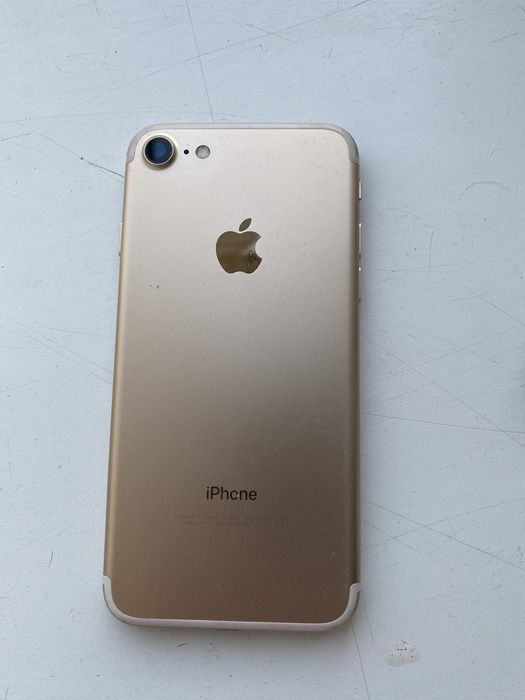 Iphone 7 (читайте опис)