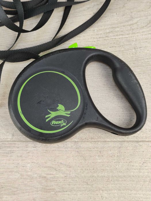 Flexi Black Design Smycz automatyczna S 5m