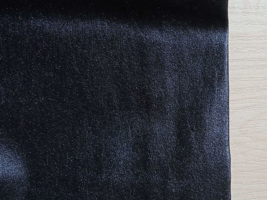 Damskie czarne błyszczące spodnie rurki Yesscia C&A 40 L