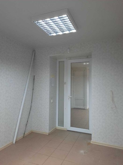 Продаю приміщення на Леваневського