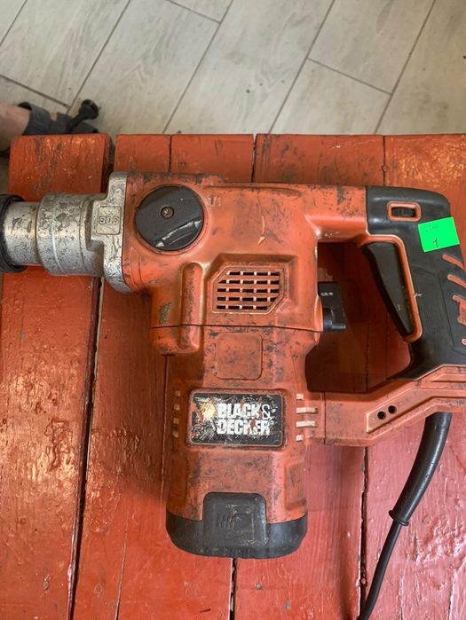 Продам перфоратор на запчасти