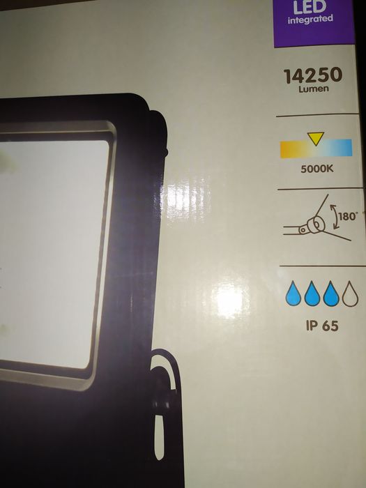 Reflektor Halogen Blooma 150w 14250 lumen nowy