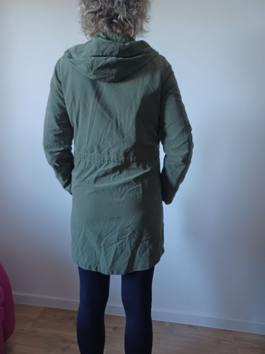 Damski płaszcz rozmiar M Cropp cienki