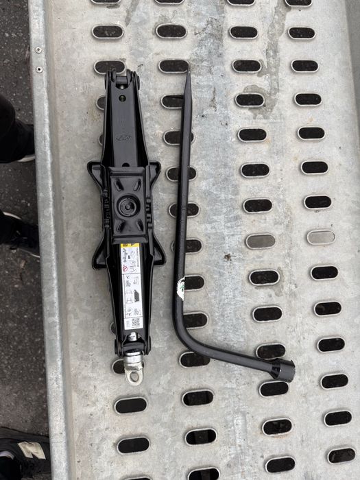 Домкрат Ford !!!