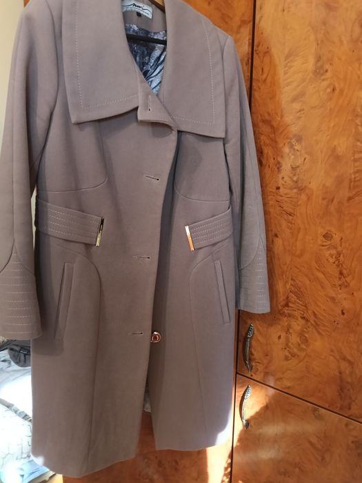 Кашемірове жіноче пальто