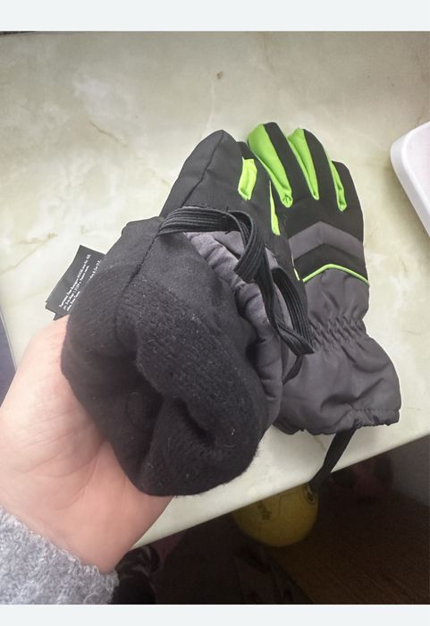 Перчатки новые продам