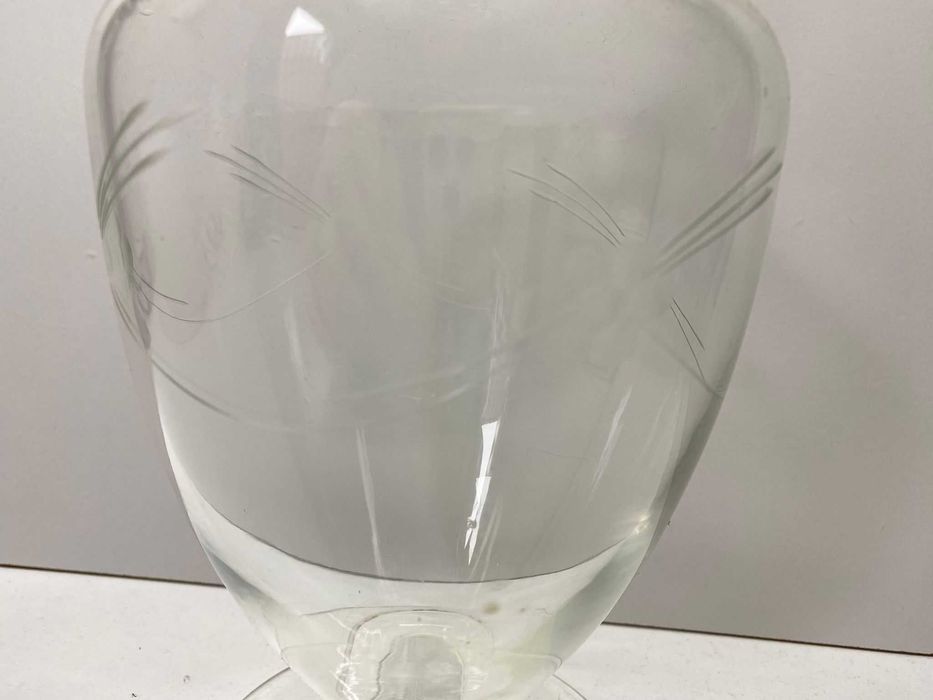 Conjunto de 1 Garrafa e 3 copos Transparentes com Enfeites