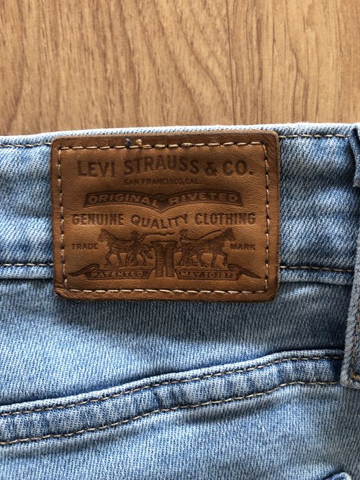 Levis’s 712 Slim W27 L30