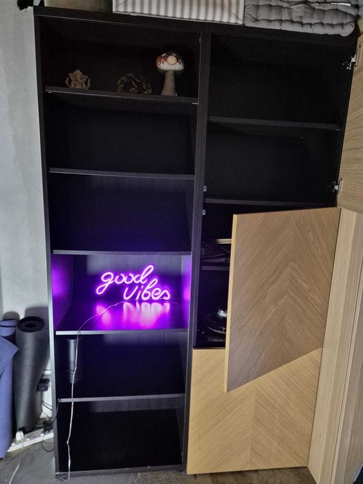 Conjunto de estante alta e móvel de arrumação IKEA BESTÅ com portas HEDEVIKEN em carvalho (preto-castanho)