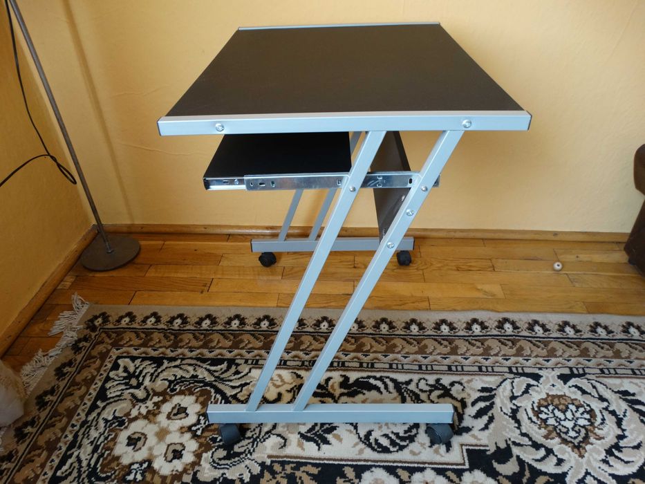 Stolik pod komputer laptop