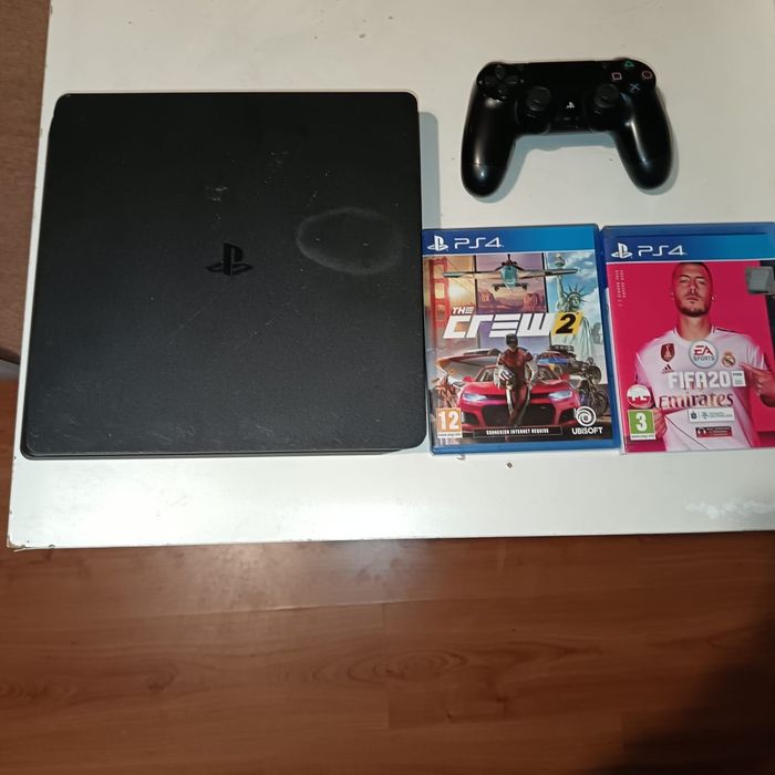 Konsola PlayStation 4 Slim 500gb + kierownica Logitech G29