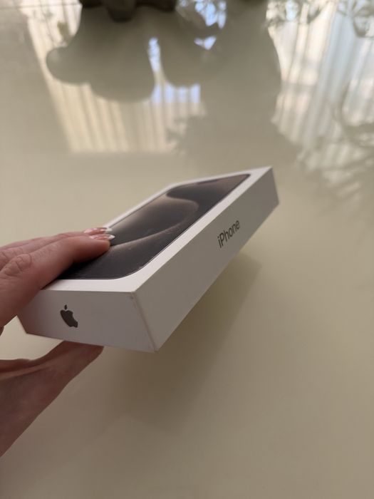 Продам iPhone 15 Pro Max 256 GB, цвет Natural Titanium