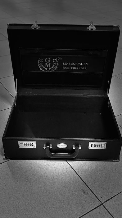 Mala/Valise vintage em pele preta – Line Solingen