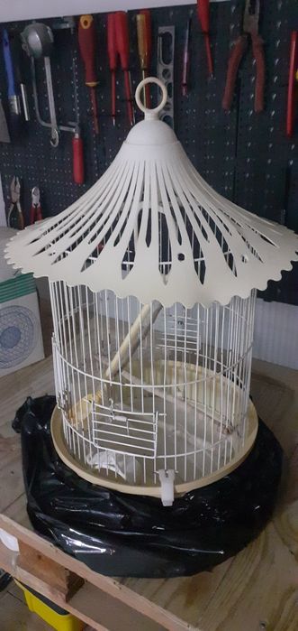 Gaiola para canários.