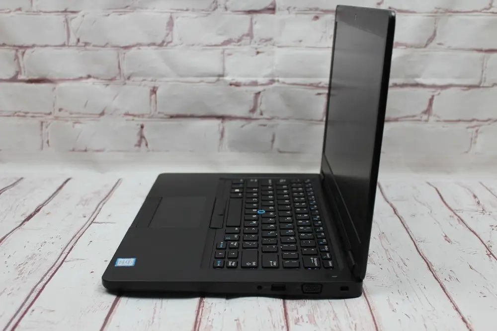 Продаеця Dell latitude 5490