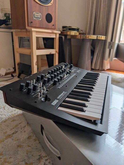 KORG MINILOGUE XD estado perfeito