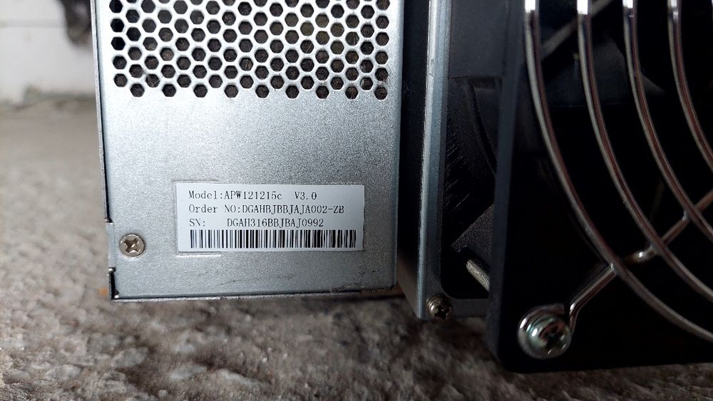 Аsic Асик Bitmain Antminer T19 S19 в іммерсіоному маслі та без