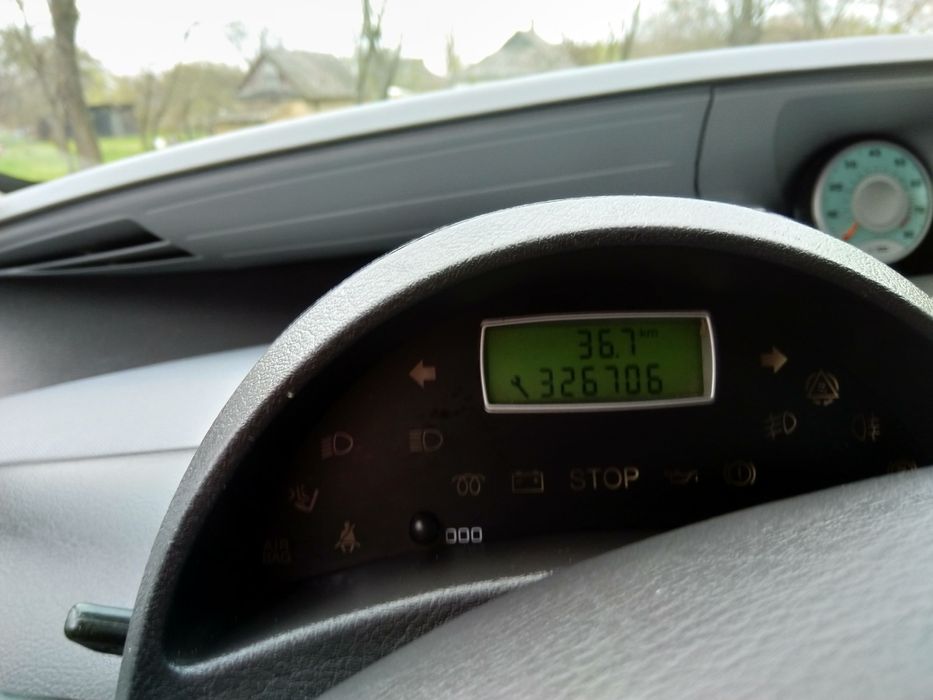 Продам автомобиль Пежо 807