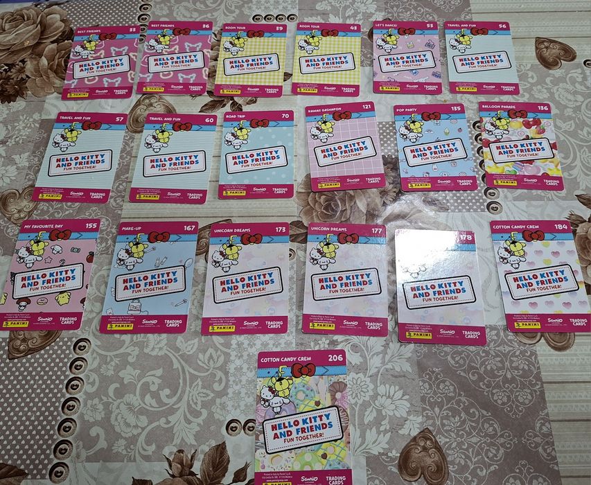 Coleção de Trading Cards Hello Kitty and Friends - Fun Together