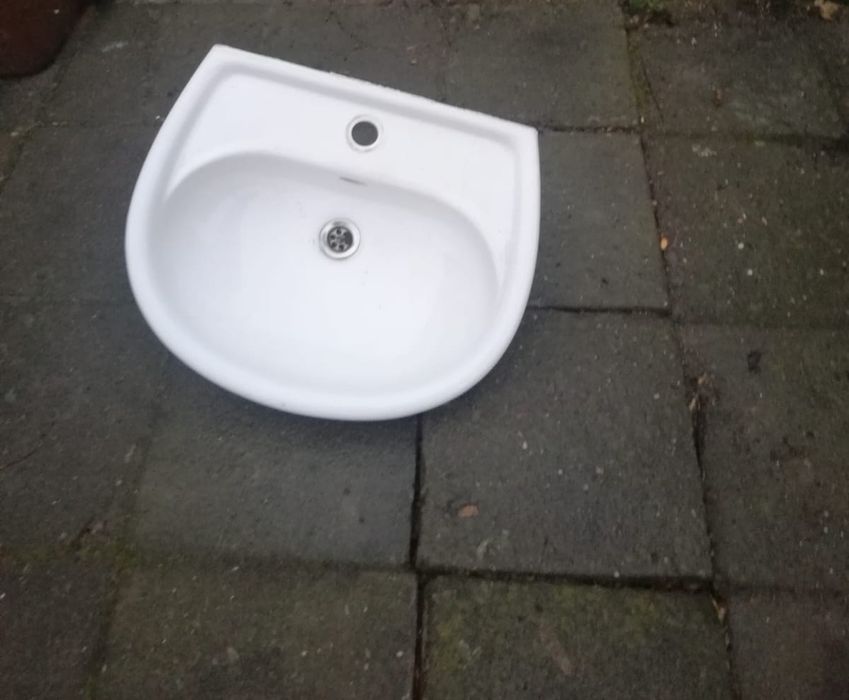 Sprzedam umywalkę  55 cm