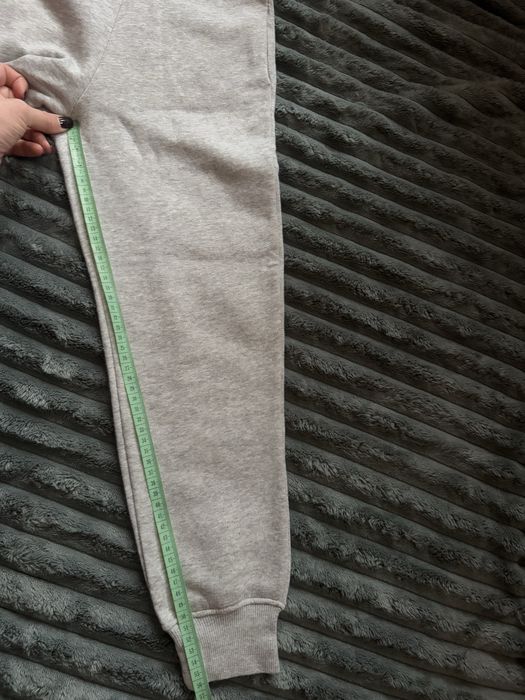 Продам тепленькі спортивні штани для хлопчика від H&M