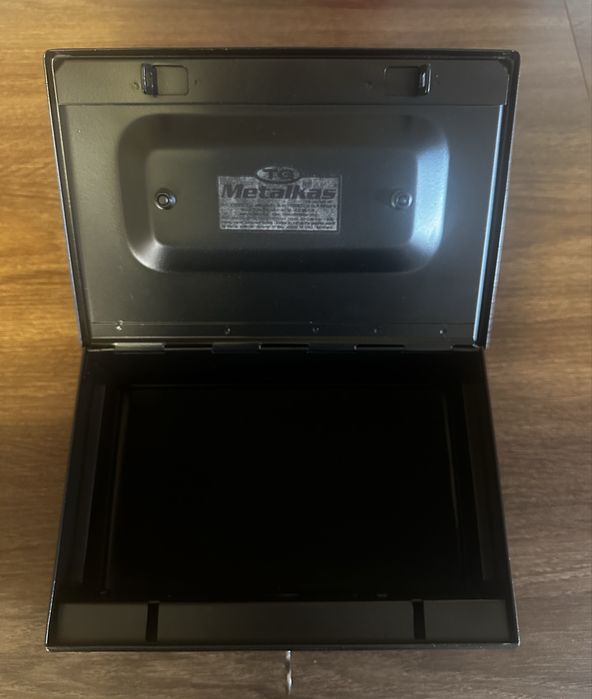 Каса, сейф металевий для грошей METALKAS