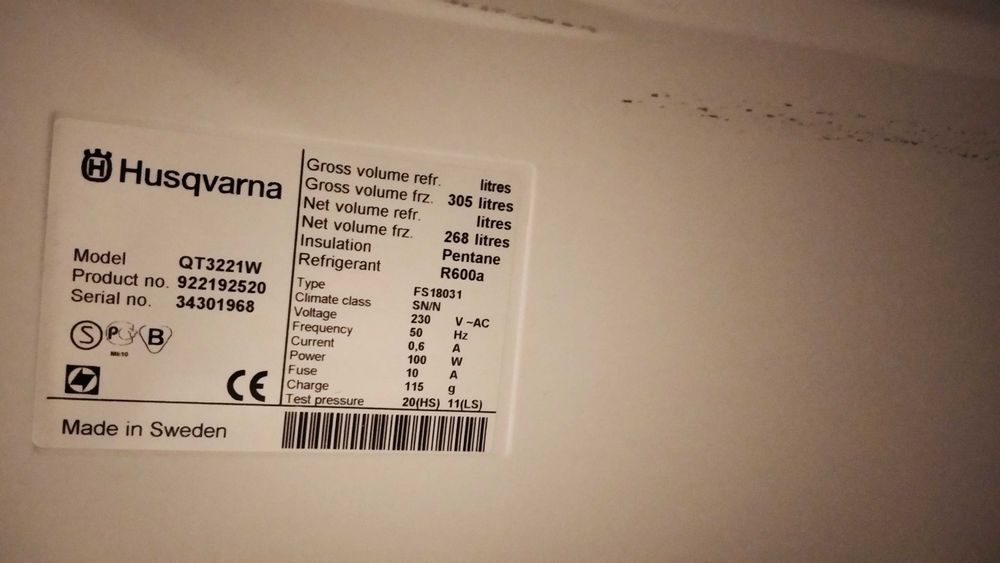 велика Морозильна камера Husqvarna висота 1.85 м.