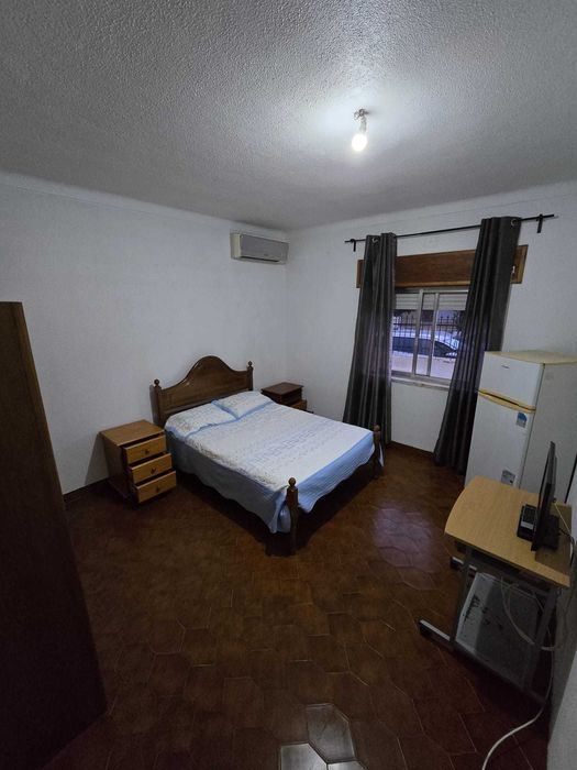 Quarto para arrendar