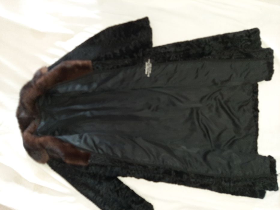 Futro czarne,  karakuły, swakara