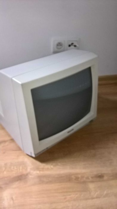 Philips CM 8802 -Commodore Amiga - Atari  -stan idealny +kabel video