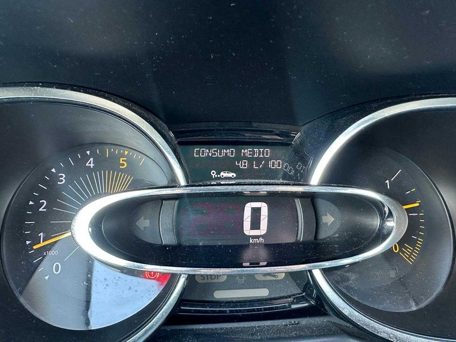 Renault Clio IV 1.5 dCi de 90 cv, de 2013, com 168.176 km
