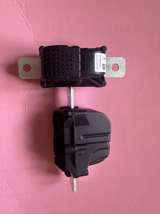 Піропатрон/Запобіжник/Пиропатрон Tesla 3/Y 1064689-00–I / 1064689-00-J