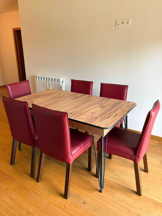 Mesa de jantar extensível como nova