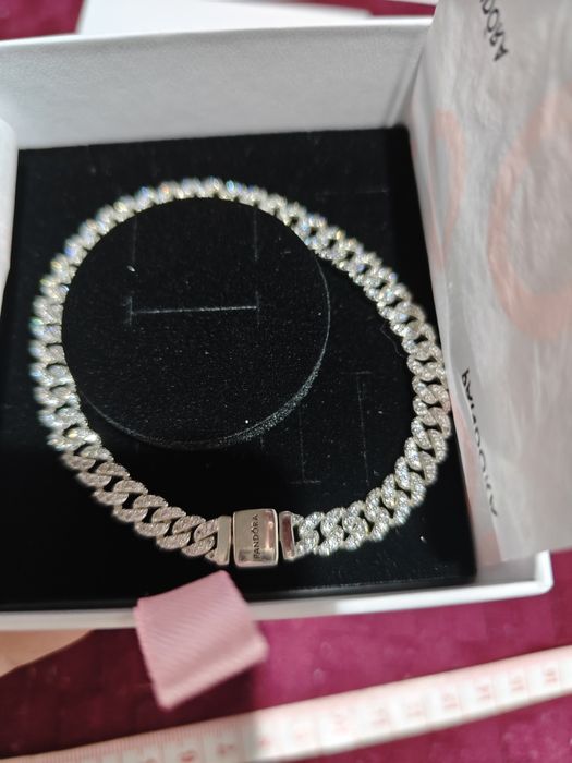 Браслет Pandora оригинал с камушками